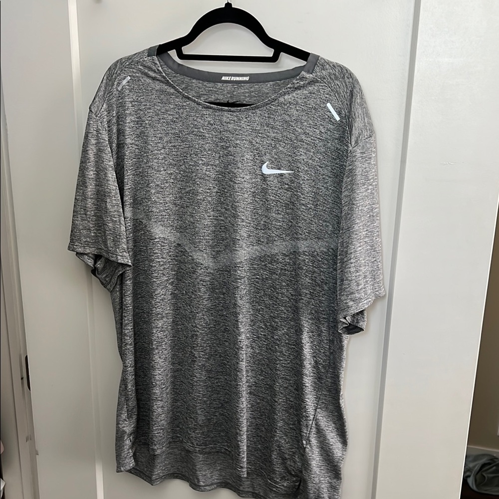 Nike Men's Gray Dri-Fit T-Shirt